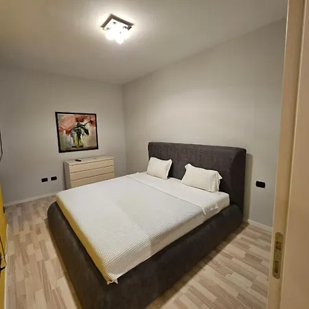 Hotel My *