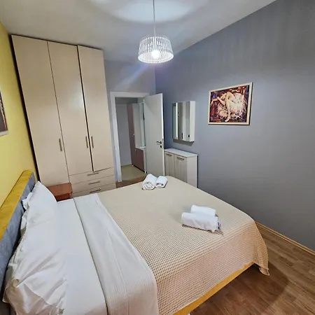 Hotel My *